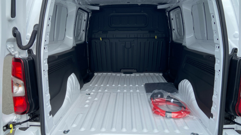 Vauxhall Combo Cargo Combo Xl Electric 100kW Pro 52kWh H1 Van Auto